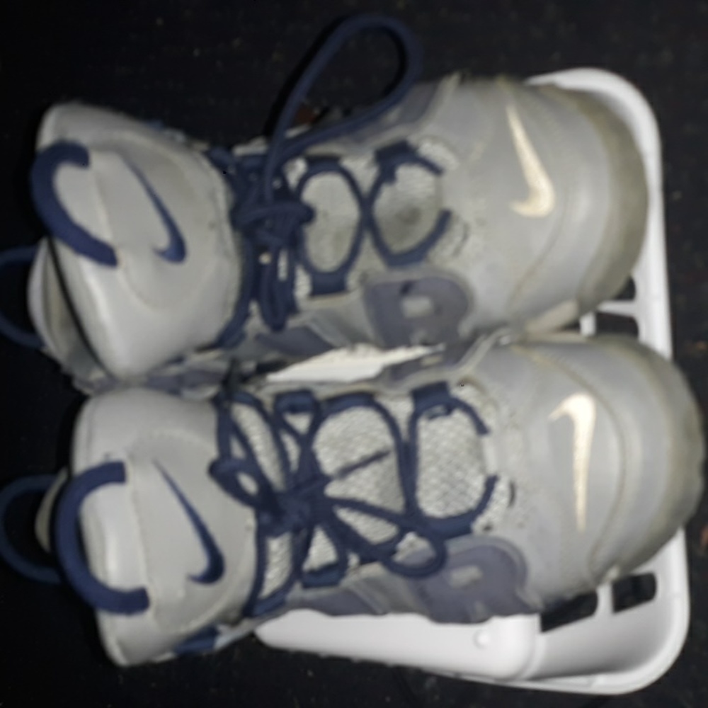 Nike Air Uptempo "Georgetown" size 3y
